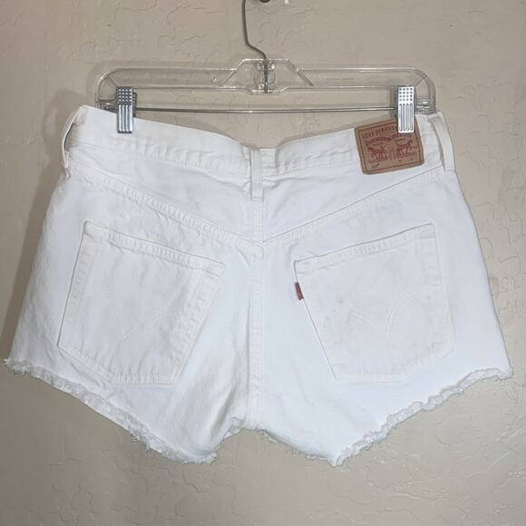Levi’s 501 white jean cut off shorts - Picture 2 of 6